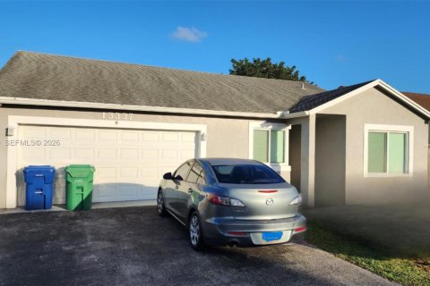 Villa ou maison à Miami, Floride 4 chambres, 131.36 m2 № 2007484