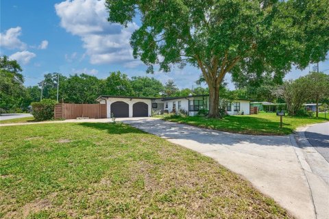 Villa ou maison à vendre à Sanford, Floride: 5 chambres, 206.8 m2 № 2223076 - photo 2