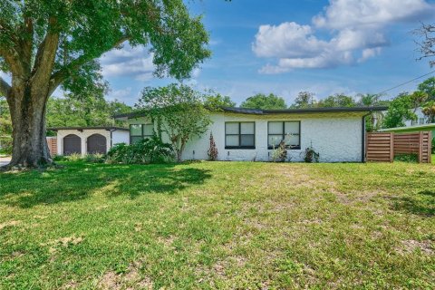 Villa ou maison à vendre à Sanford, Floride: 5 chambres, 206.8 m2 № 2223076 - photo 5