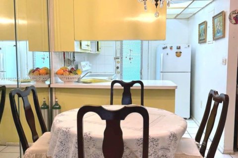 Condo in Miami Beach, Florida, 1 bedroom  № 2043104 - photo 7