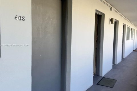 Condo in Miami Beach, Florida, 1 bedroom  № 2043104 - photo 4