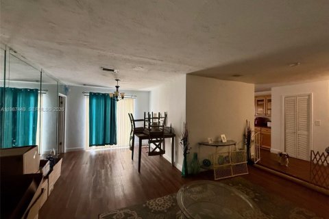 Купить виллу или дом в Майами, Флорида 4 спальни, 158.96м2, № 2051541 - фото 2