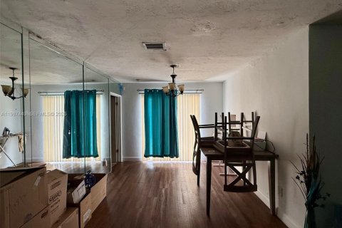 Купить виллу или дом в Майами, Флорида 4 спальни, 158.96м2, № 2051541 - фото 15