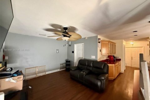 Купить виллу или дом в Майами, Флорида 4 спальни, 158.96м2, № 2051541 - фото 5