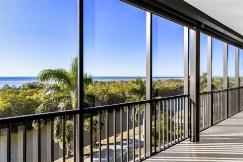 Condo in Punta Gorda, Florida, 3 bedrooms № 2166293 - photo 9