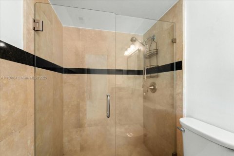 House in Palm Beach Gardens, Florida 3 bedrooms, 137.77 sq.m. № 1936459 - photo 17