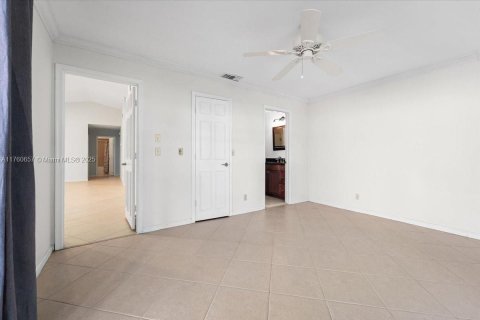 House in Palm Beach Gardens, Florida 3 bedrooms, 137.77 sq.m. № 1936459 - photo 15