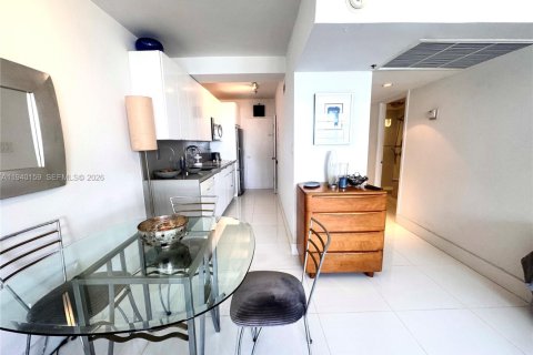 Condominio en alquiler en Miami Beach, Florida, 51.1 m2 № 1997366 - foto 10