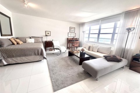 Condominio en alquiler en Miami Beach, Florida, 51.1 m2 № 1997366 - foto 3