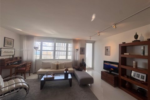 Condominio en alquiler en Miami Beach, Florida, 51.1 m2 № 1997366 - foto 8