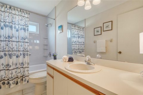 Купить виллу или дом в Сарасота, Флорида 9 комнат, 141.12м2, № 1785580 - фото 18
