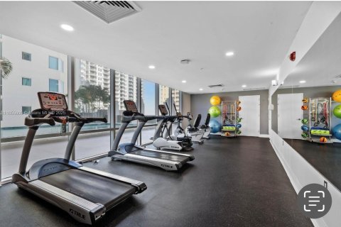 Condo in Miami, Florida, 1 bedroom  № 1888893 - photo 12