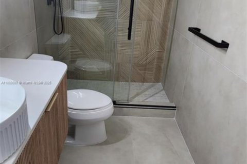 Condominio en venta en Miami, Florida, 1 dormitorio, 78.5 m2 № 1888893 - foto 8