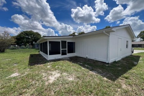 House in Spring Hill, Florida 4 bedrooms, 134.52 sq.m. № 2388135 - photo 19