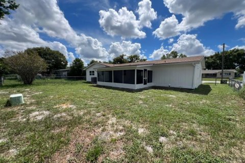 House in Spring Hill, Florida 4 bedrooms, 134.52 sq.m. № 2388135 - photo 18