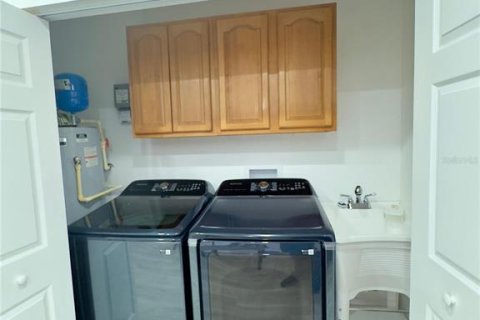 Casa en alquiler en Winter Haven, Florida, 3 dormitorios, 129.23 m2 № 1904512 - foto 16