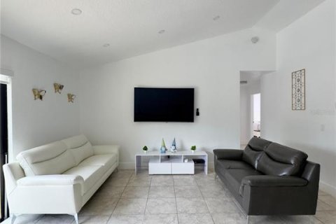 Casa en alquiler en Winter Haven, Florida, 3 dormitorios, 129.23 m2 № 1904512 - foto 6