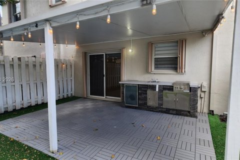 Снять в аренду таунхаус в Катлер-Бей, Флорида 3 спальни, 131.55м2, № 2051996 - фото 19