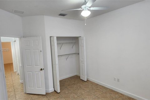 Снять в аренду таунхаус в Катлер-Бей, Флорида 3 спальни, 131.55м2, № 2051996 - фото 14