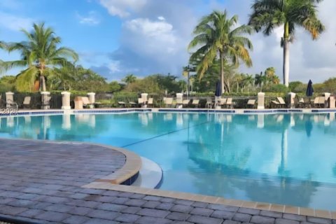 Снять в аренду таунхаус в Катлер-Бей, Флорида 3 спальни, 131.55м2, № 2051996 - фото 23