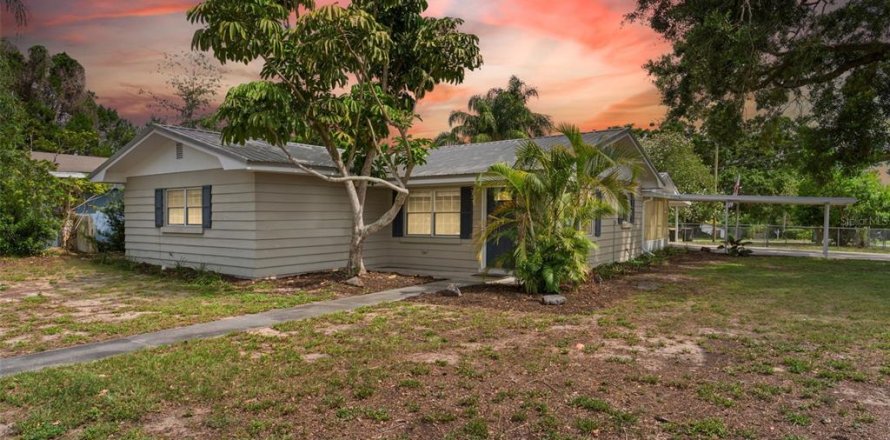 Villa ou maison à Winter Haven, Floride 3 chambres, 146.79 m2 № 1797176