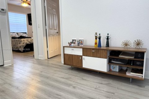 Villa ou maison à vendre à Doral, Floride: 3 chambres, 228.73 m2 № 2035686 - photo 27