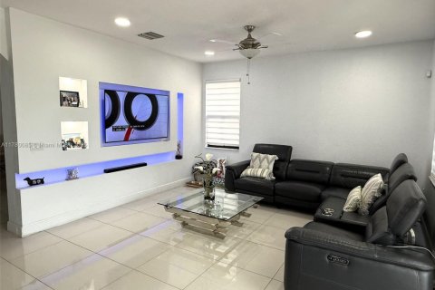 Villa ou maison à vendre à Doral, Floride: 3 chambres, 228.73 m2 № 2035686 - photo 12