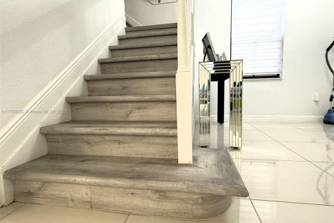 Villa ou maison à vendre à Doral, Floride: 3 chambres, 228.73 m2 № 2035686 - photo 17