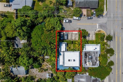 Commercial property in Fort Lauderdale, Florida 260.68 sq.m. № 2024839 - photo 2