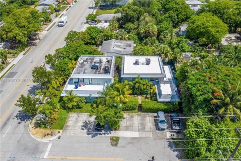 Commercial property in Fort Lauderdale, Florida 260.68 sq.m. № 2024839 - photo 3