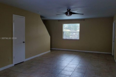 Commercial property in Fort Lauderdale, Florida 260.68 sq.m. № 2024839 - photo 30