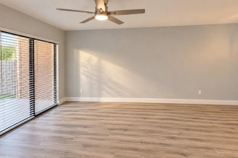 Touwnhouse à louer à Kissimmee, Floride: 2 chambres, 86.4 m2 № 2433563 - photo 13