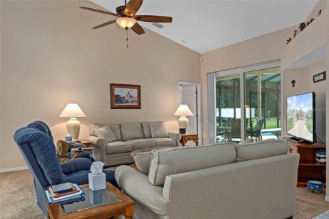 House in Beverly Hills, Florida 3 bedrooms, 180.51 sq.m. № 1915821 - photo 13