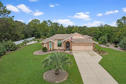 House in Beverly Hills, Florida 3 bedrooms, 180.51 sq.m. № 1915821 - photo 3