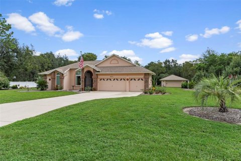 House in Beverly Hills, Florida 3 bedrooms, 180.51 sq.m. № 1915821 - photo 8