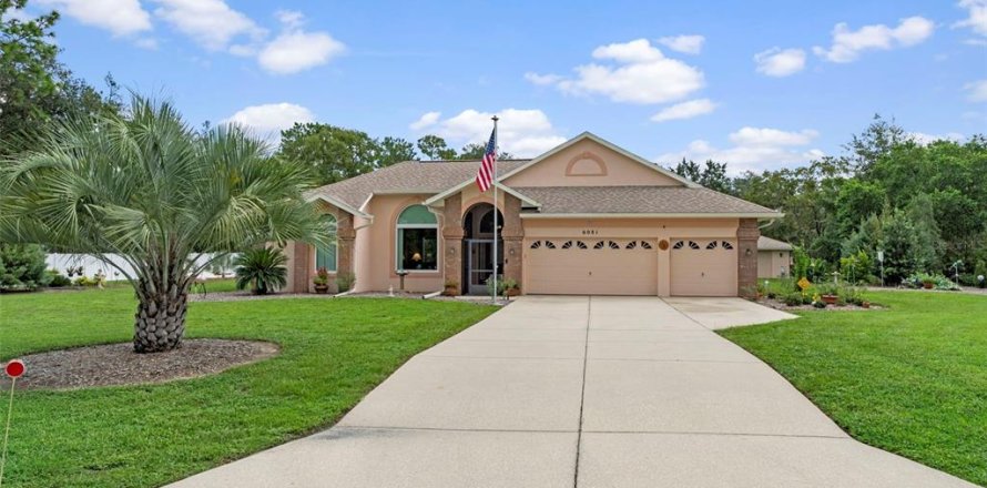 House in Beverly Hills, Florida 3 bedrooms, 180.51 sq.m. № 1915821