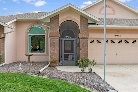 House in Beverly Hills, Florida 3 bedrooms, 180.51 sq.m. № 1915821 - photo 4
