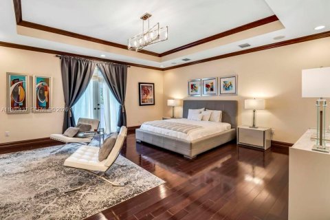 House in Davie, Florida 5 bedrooms, 580.73 sq.m. № 2067796 - photo 23