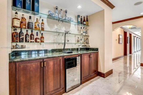 House in Davie, Florida 5 bedrooms, 580.73 sq.m. № 2067796 - photo 17