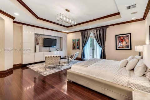 House in Davie, Florida 5 bedrooms, 580.73 sq.m. № 2067796 - photo 24