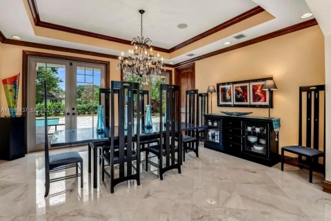 House in Davie, Florida 5 bedrooms, 580.73 sq.m. № 2067796 - photo 13