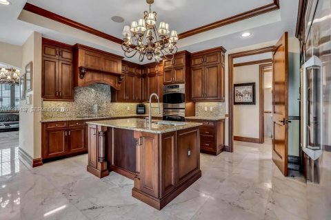 House in Davie, Florida 5 bedrooms, 580.73 sq.m. № 2067796 - photo 5