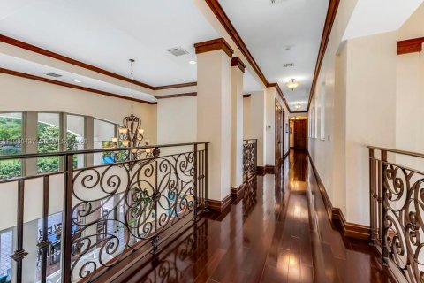 House in Davie, Florida 5 bedrooms, 580.73 sq.m. № 2067796 - photo 22