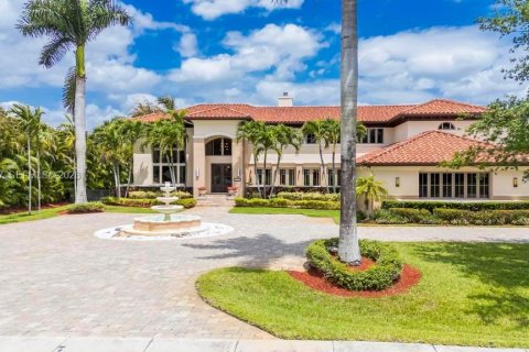 House in Davie, Florida 5 bedrooms, 580.73 sq.m. № 2067796