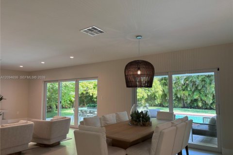 Casa en venta en Palmetto Bay, Florida, 5 dormitorios, 252.88 m2 № 2388032 - foto 13