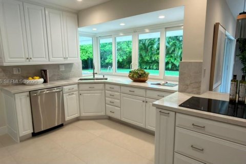 Casa en venta en Palmetto Bay, Florida, 5 dormitorios, 252.88 m2 № 2388032 - foto 18