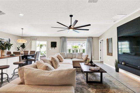House in Sun City Center, Florida 4 bedrooms, 179.77 sq.m. № 1686744 - photo 15
