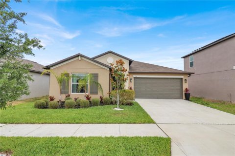 House in Sun City Center, Florida 4 bedrooms, 179.77 sq.m. № 1686744 - photo 1