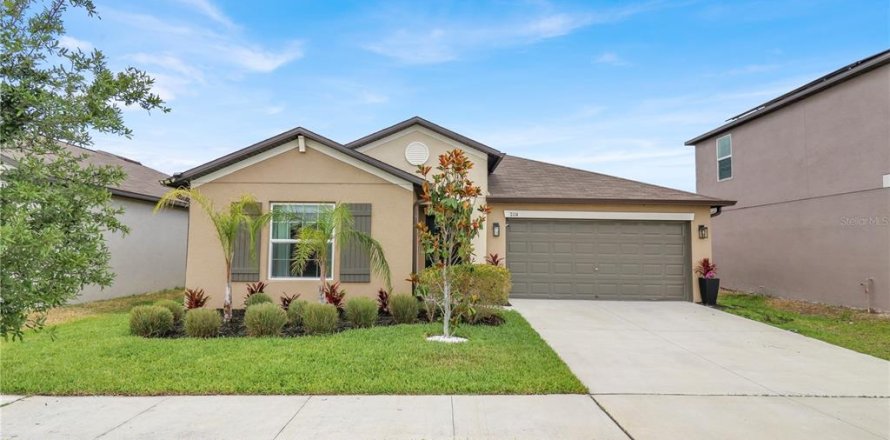 House in Sun City Center, Florida 4 bedrooms, 179.77 sq.m. № 1686744