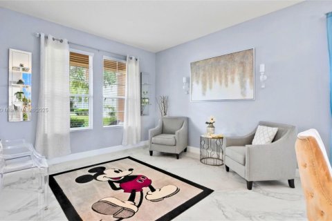 House in Davenport, Florida 5 bedrooms, 299.24 sq.m. № 1834457 - photo 6